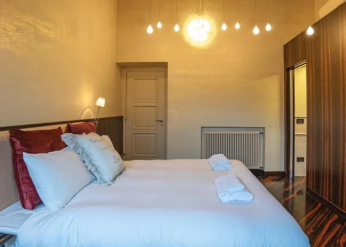 Easytopstay - Piazza Venezia View Charming